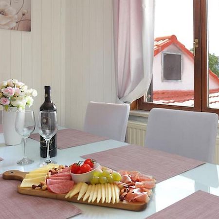 Holiday Home Mons Aureus Gornje Sitno Exteriör bild